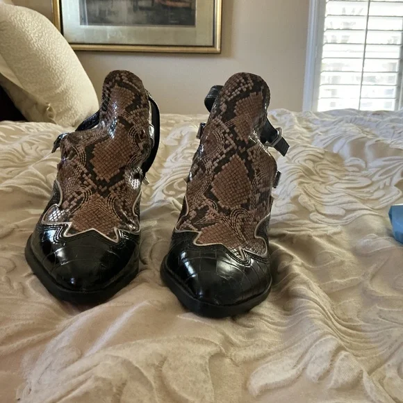 NWOT Steve Madden Western Mules - Picture 6 of 7